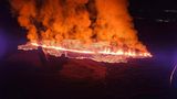 Zäh fließende Magma beim Vulkanausbruch auf Island im Januar 2024