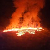 Fließende Magma beim Vulkanausbruch auf Island im Januar 2024