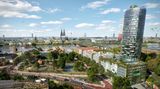 Köln Hohenzollernbrücke, Zukunftsbild 2045  Foto: Maximilian Schönherr / Visualisierung: Reinventing Society & loomn/ www.realutopien.de / Zukunftsbild 2045 / CC BY-NC-SA 4.0