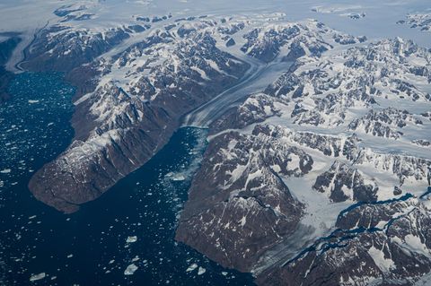 Gletscherlandschaft, kalbende Gletscher und Eisschollen, Luftbild aus einer Linienmaschine, Grönland, Dänemark, Nordamerika