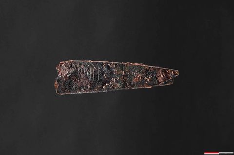 Auf Messers Spitze: Die Ritzungen auf der in Dänemark gefundenen Klinge ergeben das Wort "hirila", was so viel wie "kleines Schwert" bedeutet 