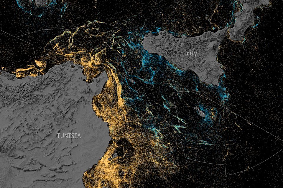 Eine aus KI und Satellitendaten erstellte Karte enthüllt nicht erfasste Industriehandelsschiffe zwischen Tunesien und Sizilien