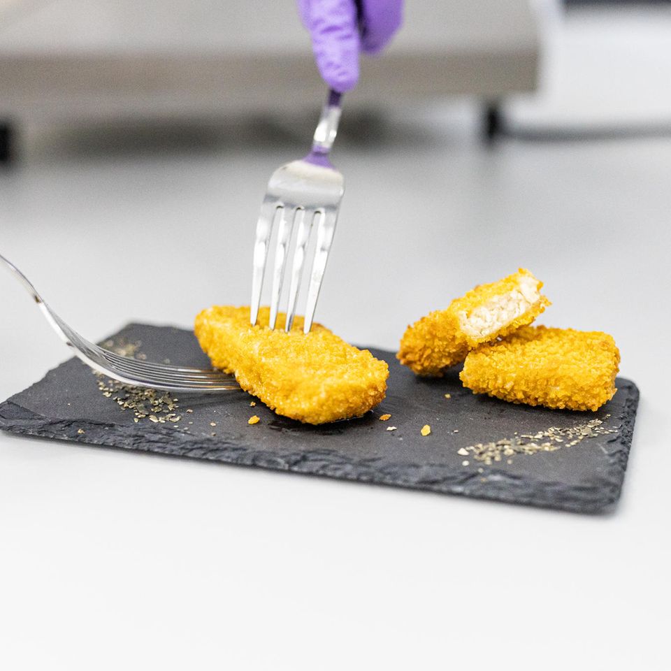 Fischstäbchen vom New-Food-Start-up Bluu Seafood  Fischstäbchen vom New-Food-Start-up Bluu Seafood