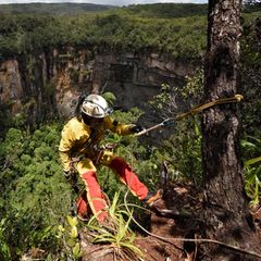 Person seilt sich ab