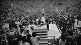 Die Beatles treten vor tausenden Fans in Seattle auf