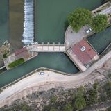 Der Canal de l'Urgell im katalonischen Bezirk Lleida dient hauptsächlich der Bewässerung. Sein Einzugsgebiet umfasst 70.000 Hektar landwirtschaftliche Flächen und 77.000 Einwohner. Aufgrund der anhaltenden Trockenheit wird der 161 Jahre alte Bewässerungskanal in diesem Jahr nicht genutzt werden