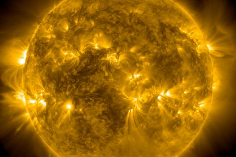 Astronomie: Mini-Eruptionen als Ursache: Sonde liefert neue Erkenntnisse zum Sonnenwind
