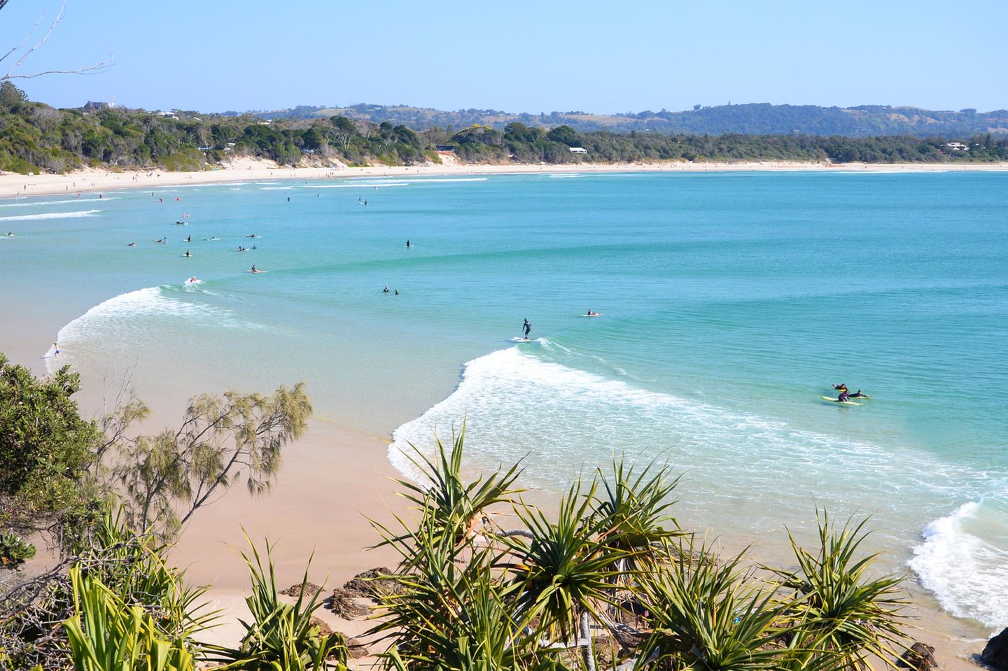Strand mit Surfern