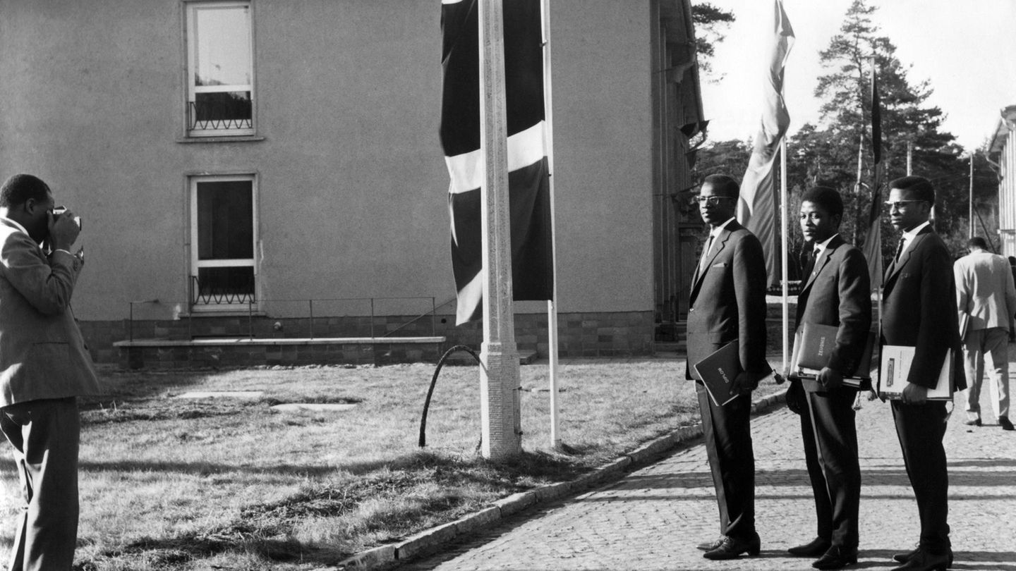 Schwarze Amerikanische Heritage Flagge 90x150 Cm - Black History Month, Outdoor Geeignet Mit Messingösen