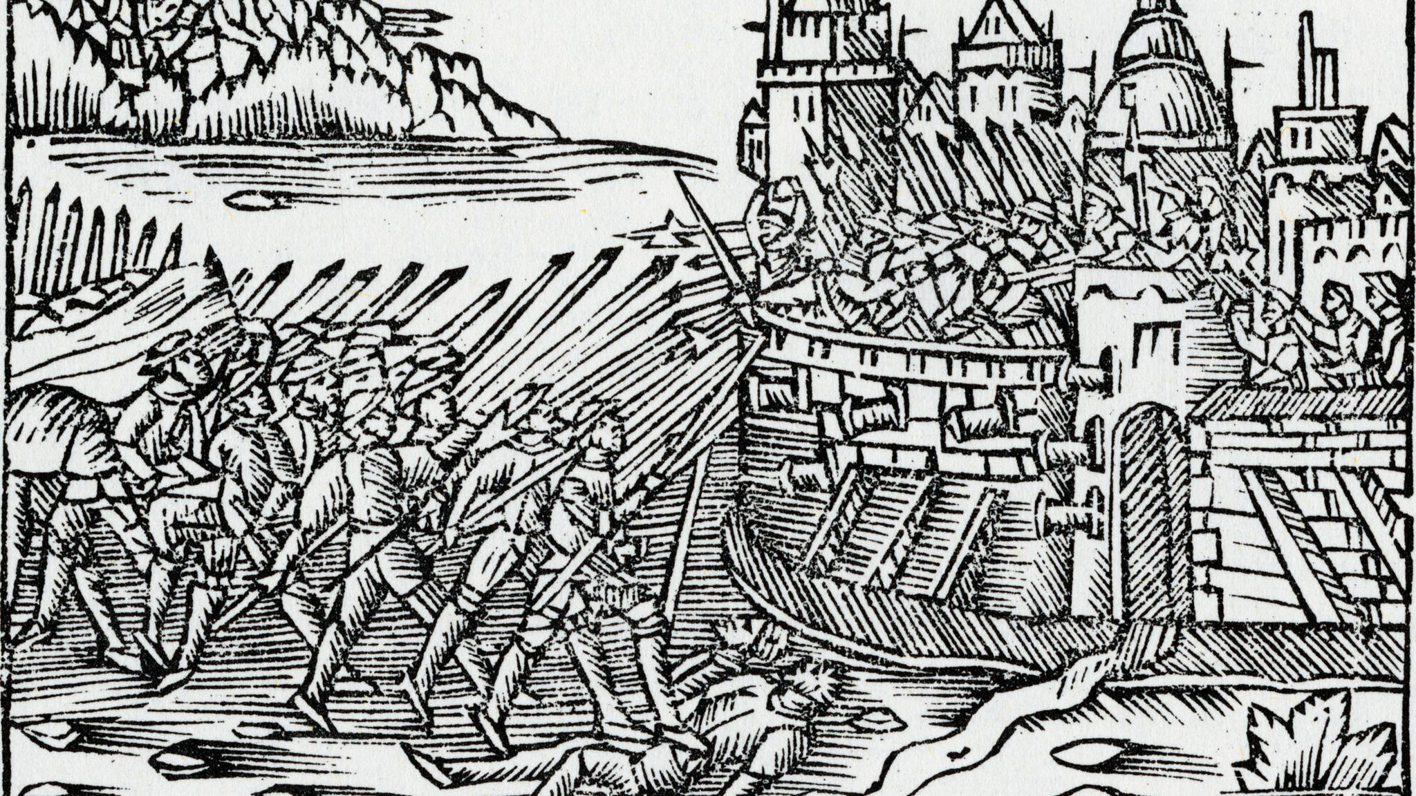 Kämpfer mit Lanzen stehen vor einer bemannten Stadtmauer