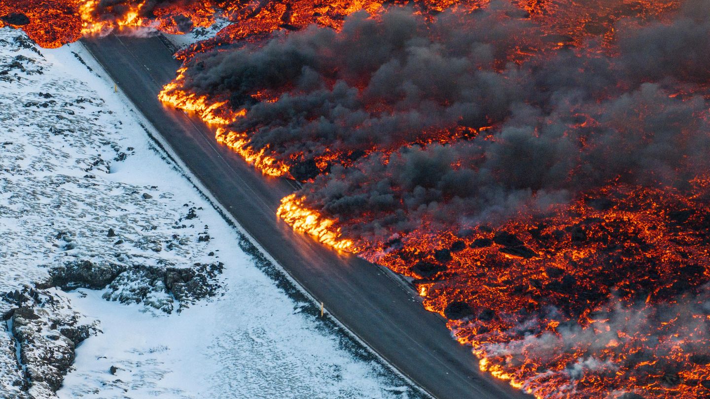 Weite Lavafelder auf Island