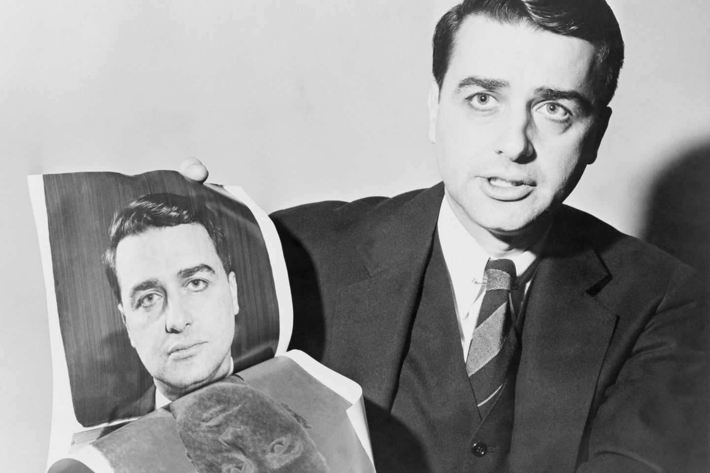 Edwin Land mit einem Polaroid-Selbstportrait