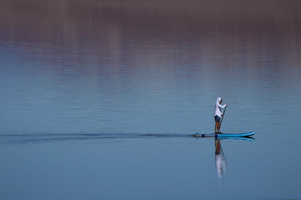 Der See ist derzeit etwa 9,66 km lang und 4,83 km breit. Und damit noch immer nicht annähernd so groß wie vor Tausenden von Jahren. Als sich der See während der letzten Eiszeit bildete, bedeckte er einen großen Teil des heutigen Parks – und war mehrere hundert Meter tief  1.4993