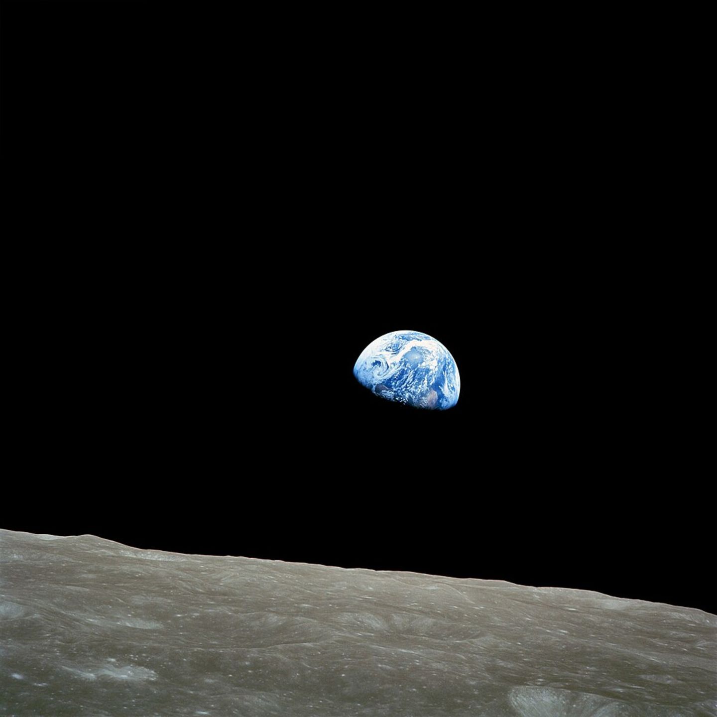 Vom Aufgang der Erde Bild der Erde vom Mond aus, die Erde ist halb im Schatten