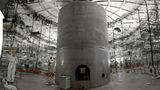 Das Innere des Detektors GERDA während der Bauphase