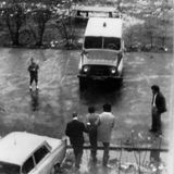 Die sowjetische Staatsführung setzte den KGB auch gegen die eigene Bevölkerung ein: 1977 nahmen Agenten den Dissidenten und Journalisten Alexander Prodrabinek fest. Er hatte in seinem Buch "Strafende Medizin" beschrieben, wie politische Abweichler in der Sowjetunion wegen ihrer Überzeugung zu Irren erklärt wurden. Podrabinek wurde für mehrere Jahre nach Sibirien verbannt