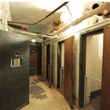 Blick in Zellen des KGB-Gefängnisses in Potsdam