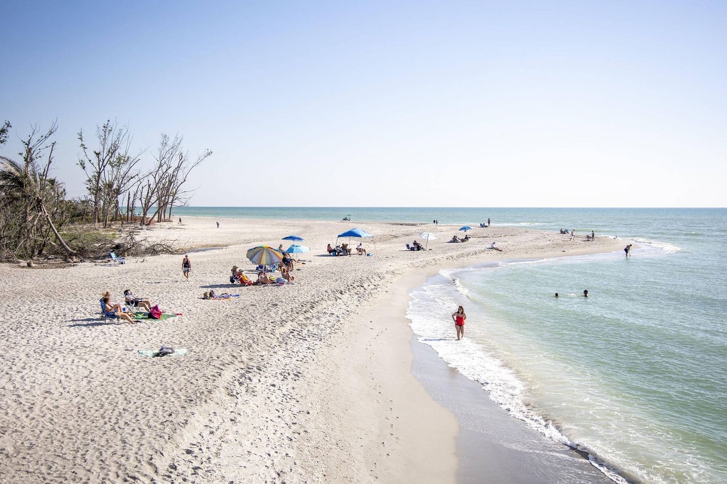 Sanibel Island: El Dorado der Muscheln Strandbesucher auf Sanibel Island am Blind Pass Beach