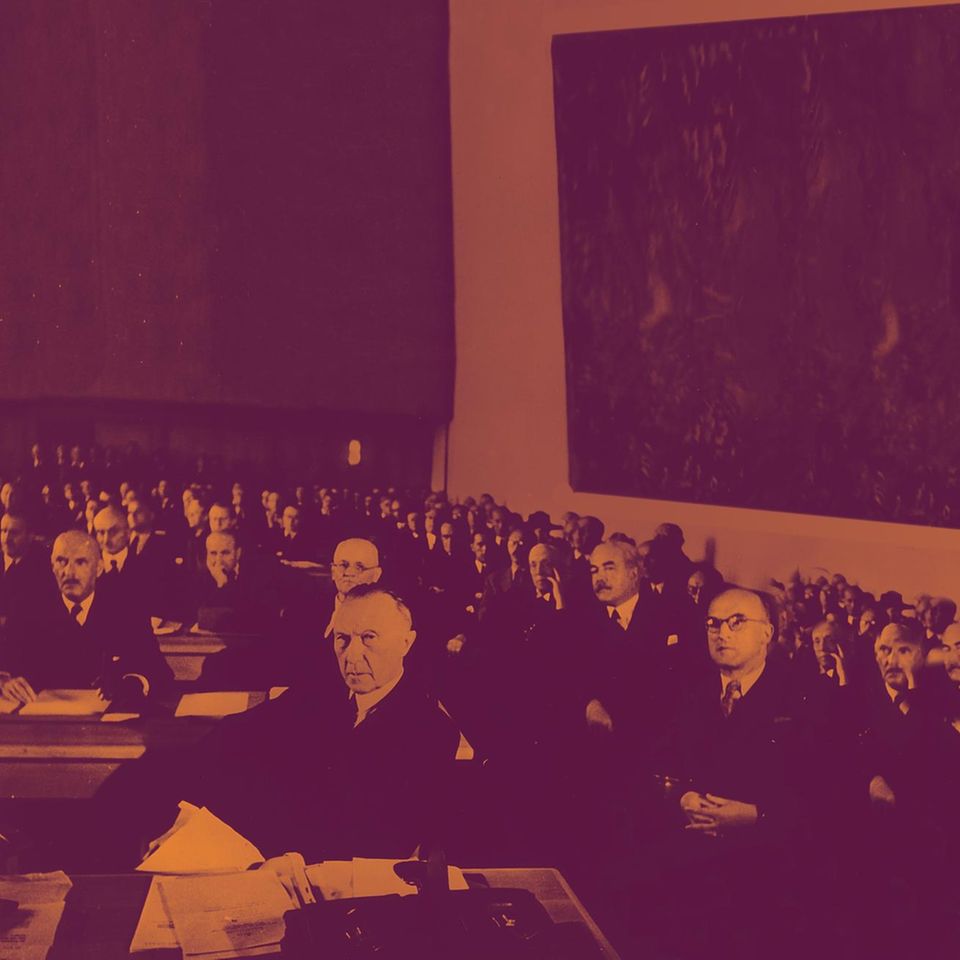 Versammlung von Männern, die als Parlamentarischer Rat über das Grundgesetz beraten