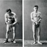Auf drei Fotos posiert der nur mit einem Lendenschurz bekleidete Houdini mit verschiedenen Handschellen-Typem.