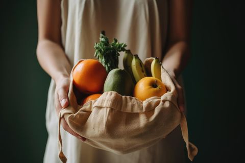 Jutetasche mit Obst