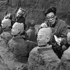 Archäologen graben die Terrakotta-Armee aus