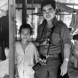 Phan Thi Kim Phuc mit dem Fotografen Nick Ut