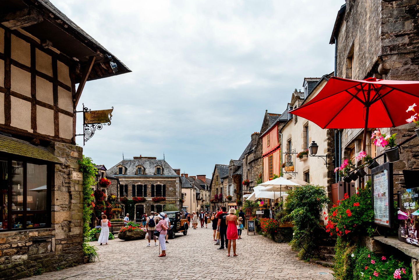 Rochefort-en-Terre: Charmantes Künstler-Dorf Stadtansicht Rochefort en Terre