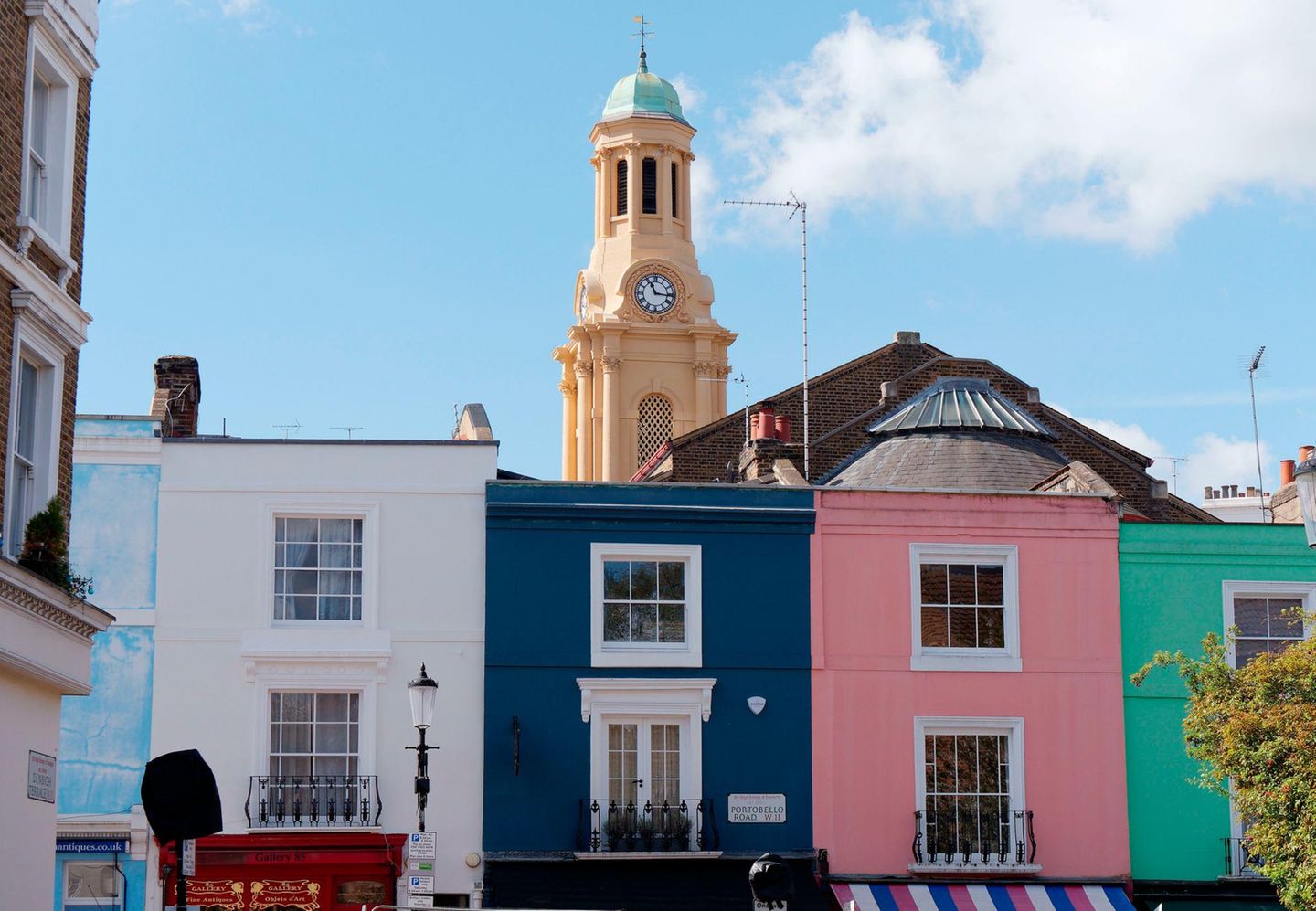Bunte Häuserfront in Notting Hill