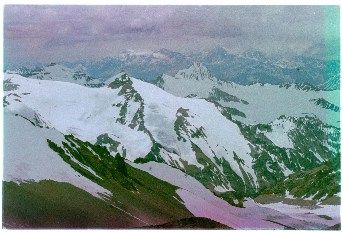 Berge bedeckt mit Schnee