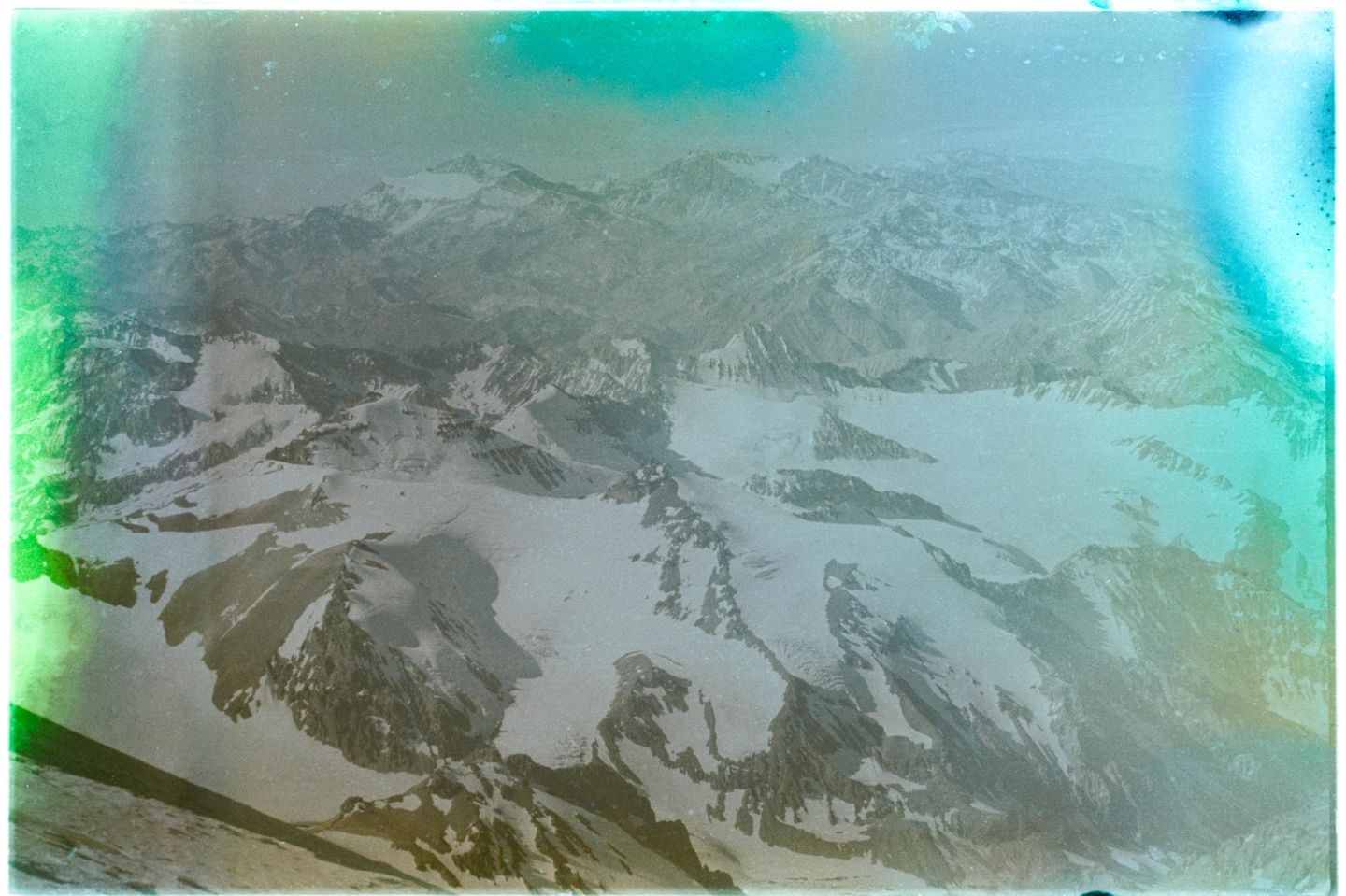 schummriges Berg Bild