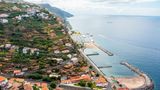 Blick aus der Vogelperspektive auf Calheta