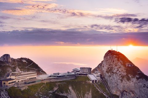Nicht nur die Aussicht vom Pilatus ist spektakulär, sondern auch die Fahrt hinauf in der weltweit steilsten Zahnradbahn. Der Pilatus ist  Teil der Bergbahnsafari "Big Five" am Vierwaldstättersee