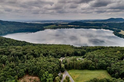 Der Eifel-Vulkanismus ist noch aktiv. Foto: Thomas Frey/dpa