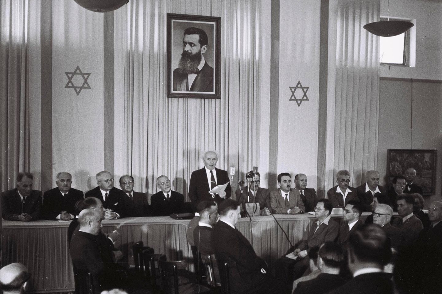 Ben Gurion verliesst die Unabhängigkeitserklärung Israels