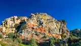 Im Südwesten der autonomen Region Kastilien-La Mancha in Zentralspanien beherbergt der Park das weltweit ergiebigste Quecksilbervorkommen – das Schwermetall wird in Almadén seit über 2500 Jahren gewonnen. Sein starkes Vorkommen ist auf einen unterseeischen Vulkanausbruch im Surtseya-Gebiet zurückzuführen, der sich vor 420 Millionen Jahren ereignete.