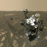 Der Mars-Rover Perseverance der NASA macht ein Selfie