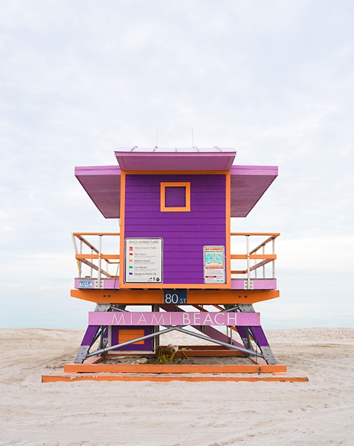 Die bunten Häuschen sollten die Stimmung in der Stadt heben und erreichten rasch Kultstatus. Und so wurde Lane 20 Jahre später erneut zum Design gebeten.