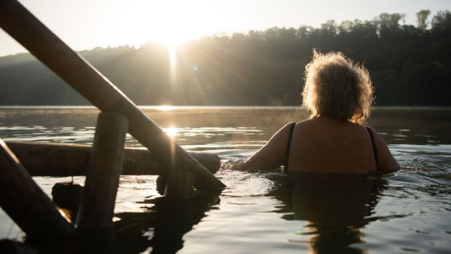 Frühlingshafte Temperaturen locken zum Baden, doch Vorsicht ist geboten: Der plötzliche Sprung in kühle Gewässer kann gefährlich