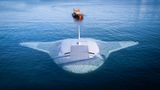 Eine Unterwasserdrohne nach Vorbild eines Mantarochens. Im Februar und März absolvierte das autonome Tauchboot des Rüstungskonzerns Northrop Grumman erste Tests vor der Küste Südkaliforniens. Entwickelt wird es im Auftrag der DARPA, der Forschungsbehörde des US-Militärs. "Manta Ray wird Langzeitmissionen mit großer Reichweite in Meeresumgebungen durchführen, in die Menschen nicht vorzudringen vermögen", schreibt der Konzern. Lange Tauchgänge soll die Drohne meistern, indem sie Energie aus der Umgebung gewinnt oder im Stromsparmodus am Meeresboden ausharrt – stets mit dem Ziel, "strategische Überraschung zu erzeugen". Für den Transport über Wasser lässt sich das Monstrum zerlegen und in fünf Standardcontainern verstauen.   KW 21