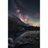 Für Alexander Forst zählt der Lago di Saoseo zu den schönsten Seen der Schweiz. "Seine auffallend blaue Farbe eignet sich ab Ende Juli perfekt für Milchstraßenaufnahmen", schreibt der Fotograf. Für diese Aufnahme blieben Forst nur gut 30 Minuten Zeit, bevor Wolken den klaren Blick auf die Milchstraße wieder verdunkelten.