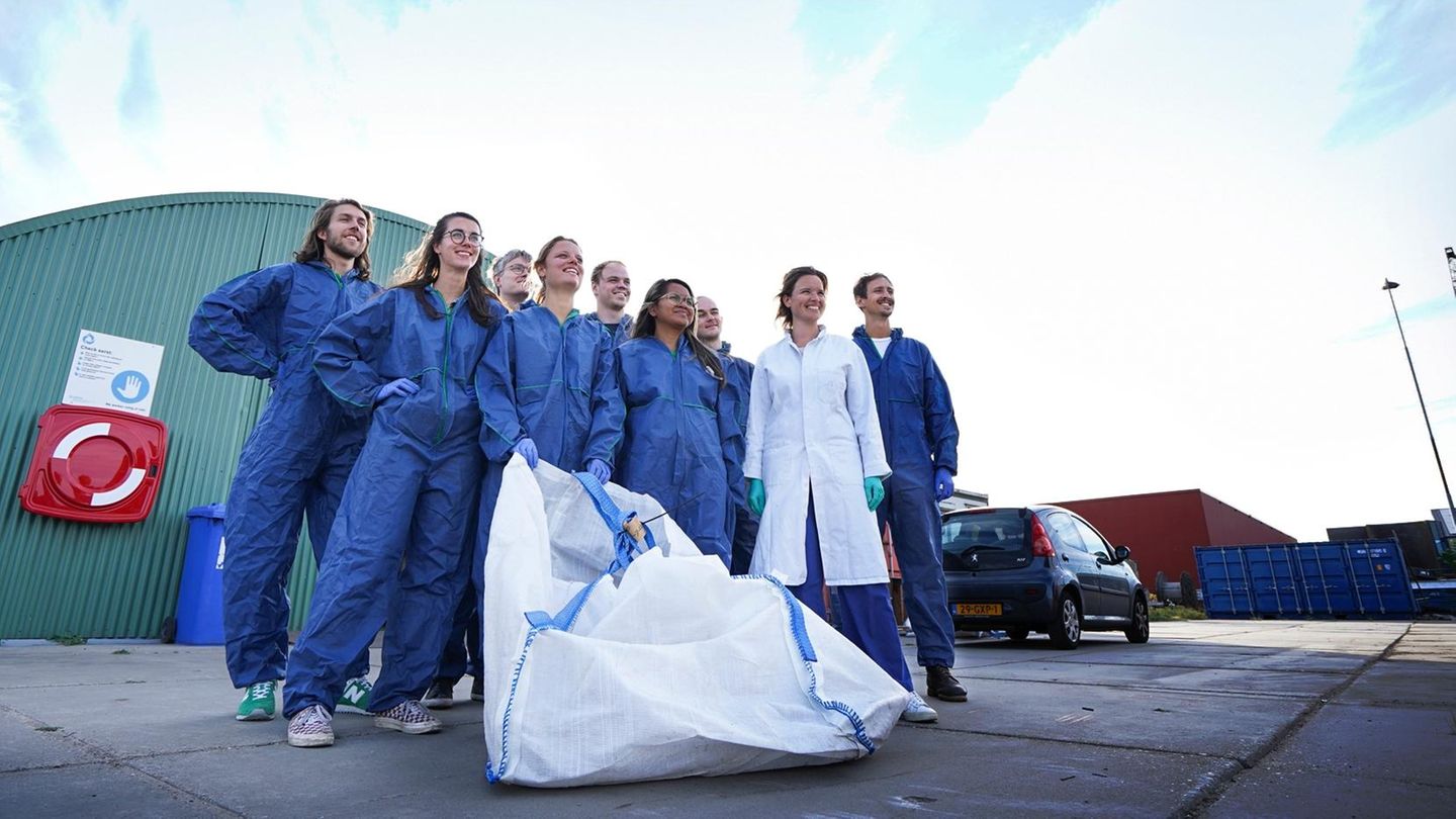 Das Sozialunternehmen "The Great Bubble Barrier" wurde u.a. von einem Team aus Marineingenieuren, Nachhaltigkeitsmanagerinnen und Neurobiologinnen in Amsterdam gegründet