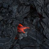 Bei einem Besuch am isländischen Vulkan Fagradalsfjall konnte der Fotograf einen Ausbruch beobachten. Mehrere Stunden war der Vulkan aktiv gewesen, bevor er sich schließlich beruhigte und dieses Foto entstand. Die letzte Lavaglut erinnerte Daniel Viñé Garcia an eine Zunge. 