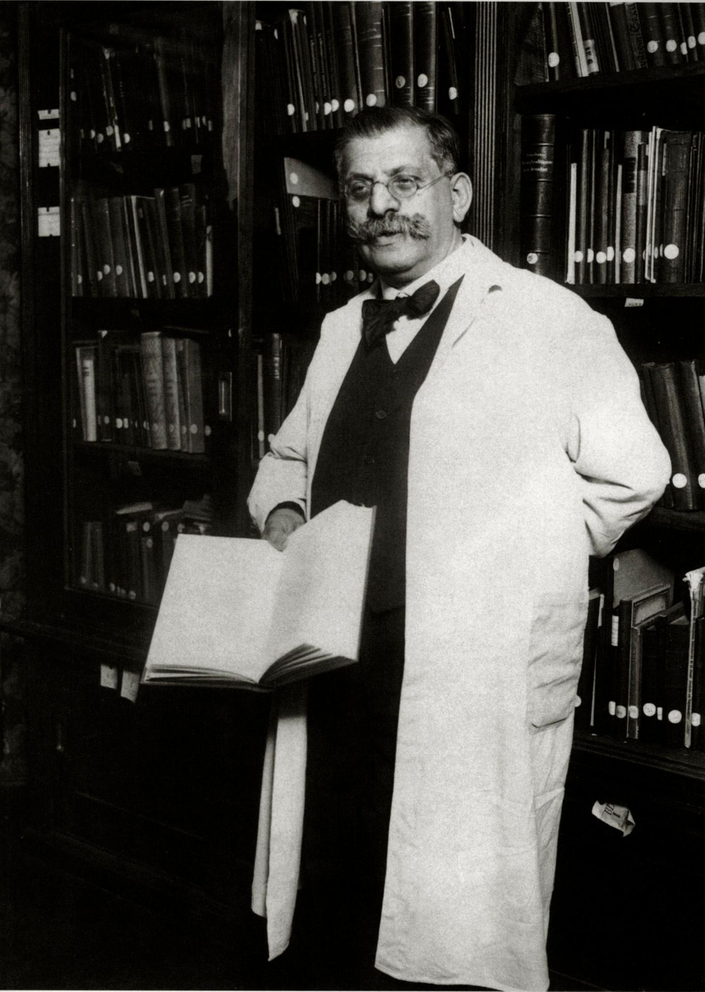 Portrait von MAGNUS HIRSCHFELD