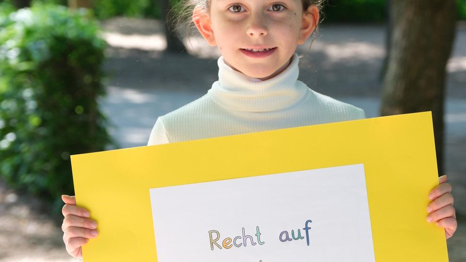 Amalia, 9 Jahre, erklärt: »Das Recht auf Bildung ist sehr wichtig. Denn wenn man nicht Lesen oder Rechnen lernt, dann kann man später keinen Job anfangen.«