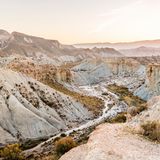 Berge in heller Landschaft