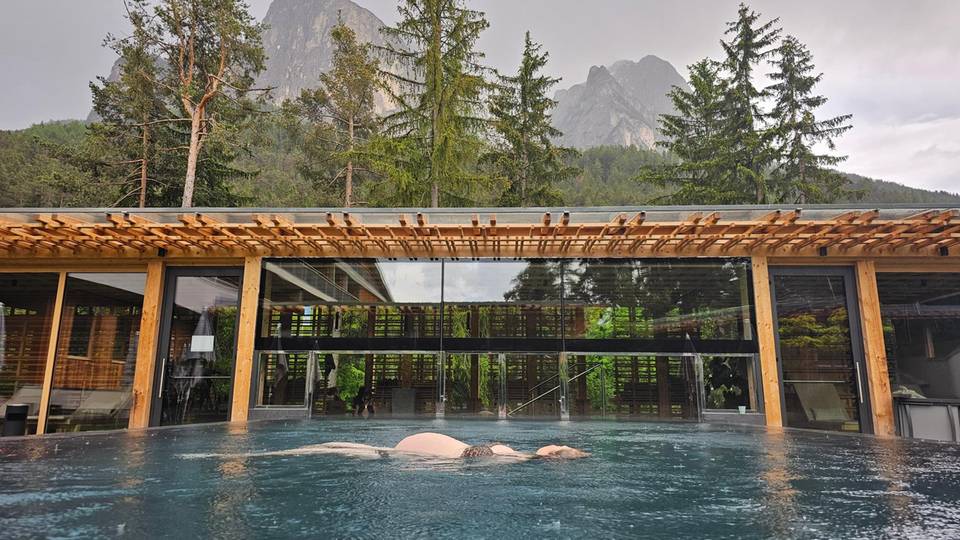 Pool des Hotels Sensoria Dolomites