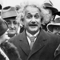 Albert Einstein und seine Frau Elsa Lowenthal auf dem Schiff der SS Belgenland nach New York, 1930 (s/w Foto)