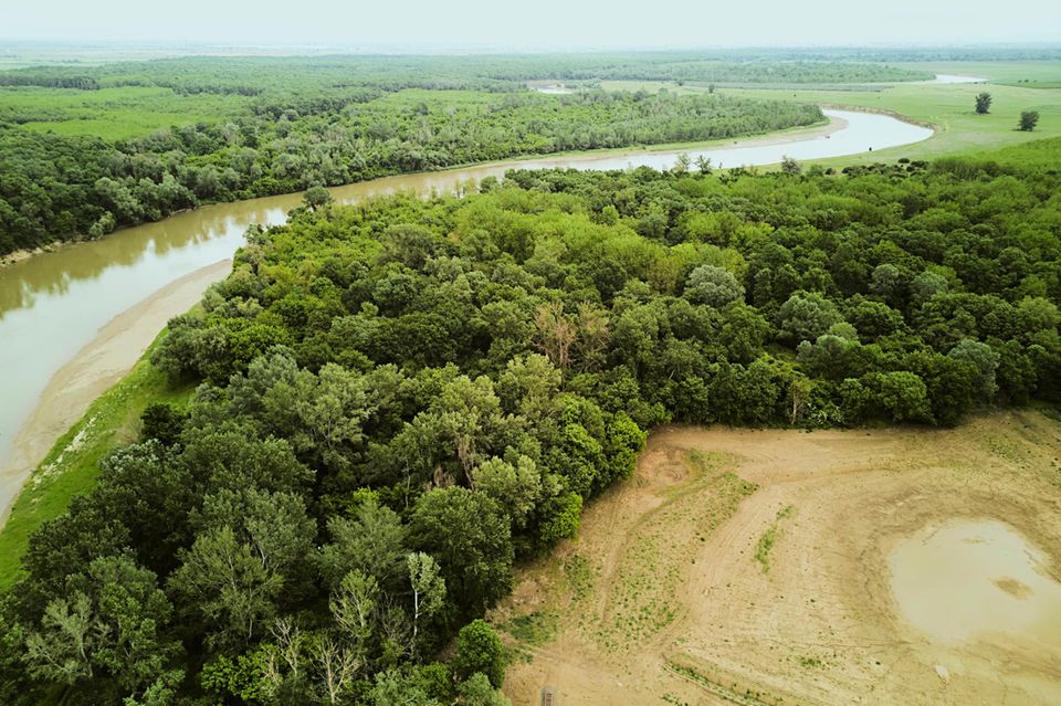 Der Wasserstand in Rumäniens zweitlängstem Fluss, dem Mieresch, ist seit 2005 um mehr als die Hälfte gesunken 1.4755
