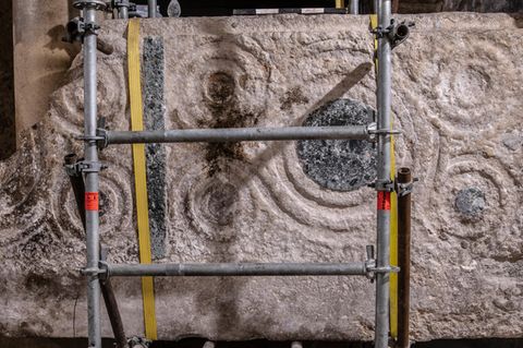 Jerusalem: Mittelalterlicher Kreuzritter-Altar in Grabeskirche entdeckt ...
